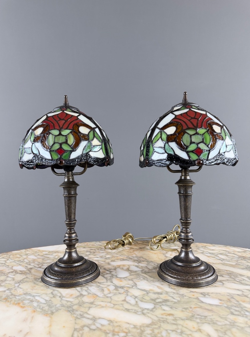 Paire de lampes de style Tiffany en verre coloré, XXe Siècle-photo-2