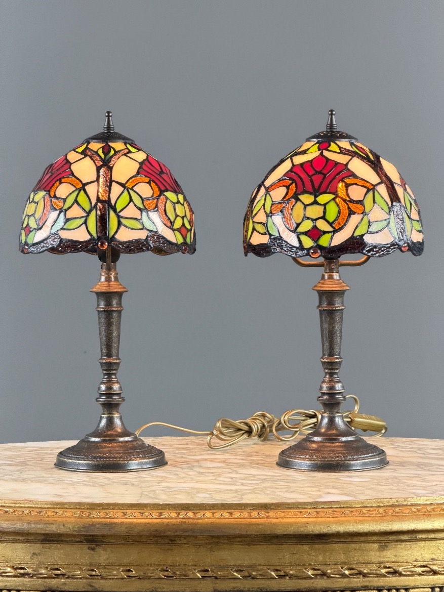 Paire de lampes de style Tiffany en verre coloré, XXe Siècle-photo-5