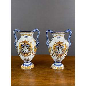Paire De Vases Gien Inspiration Renaissance Italienne XIXe Siècle 