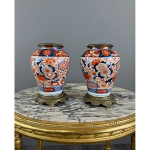 Paire de vases Imari montés en bronze, XIXe siècle