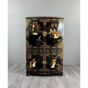 Black Lacquered Cabinet In The Chinoiserie Style, 20th Century