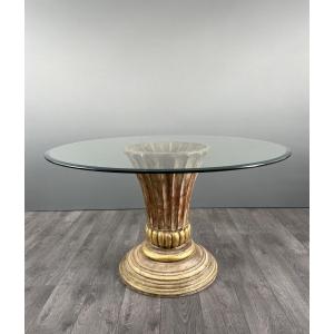 Table sur pied central en bois sculpté, XXe siècle