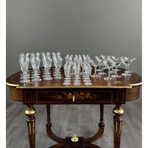 Service de 54  verres en cristal Saint Louis, modèle Cerdagne, XXe siècle