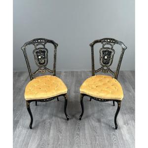 Paire de chaises Napoléon III marquetées et incrustées de nacre, XIXe Siècle