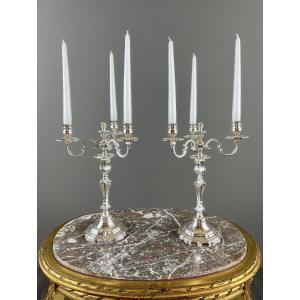 Paire de candélabres en métal argenté, style Louis XV, XXe Siècle