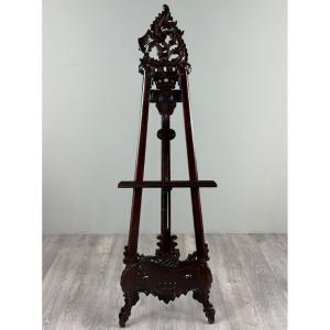 Chevalet de présentation en bois sculpté, XXe siècle