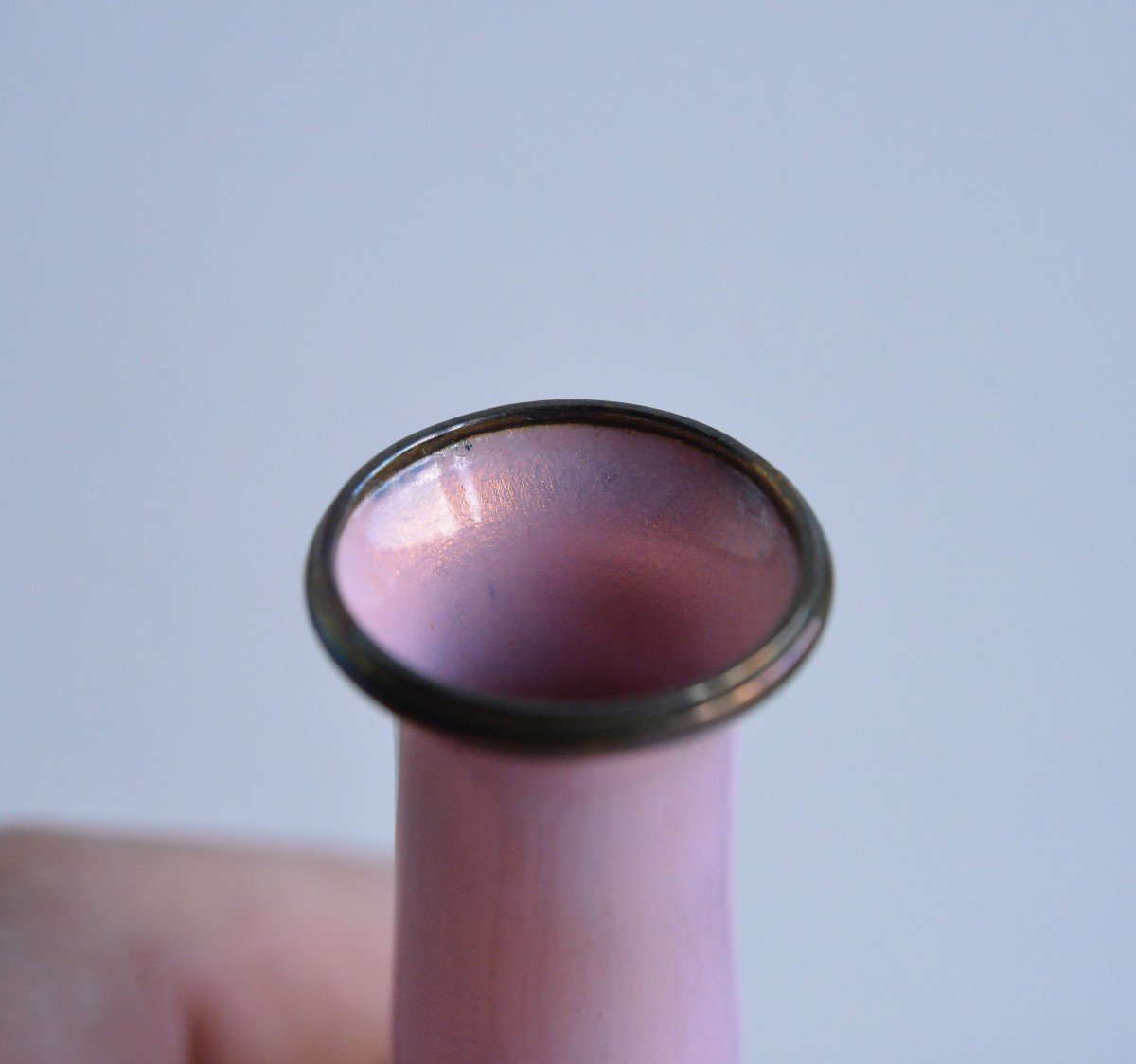 Vase Miniature En Argent Doré Et émail Rose Maître Finlandais Du Début Du XXe Siècle-photo-1