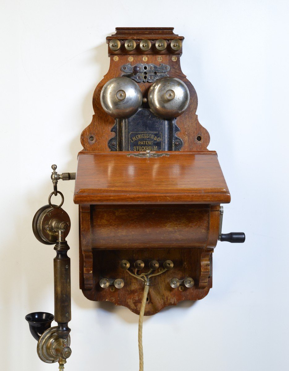 Antique Walnut Wood Wall Telephone L.m. Ericsson Ab130 Crank Magneto 