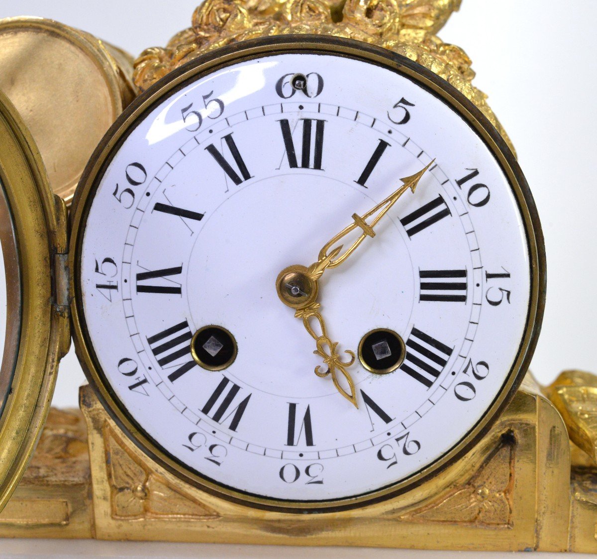 Antique Gilt Bronze Figural Clock 19th Century Cherub Messenger Neoclassical -photo-1