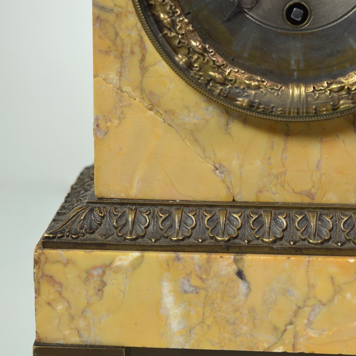 Pendule Antique En Bronze Et Marbre De Style Néoclassique Par Claude Hémon Début Du XIXe Siècle-photo-7