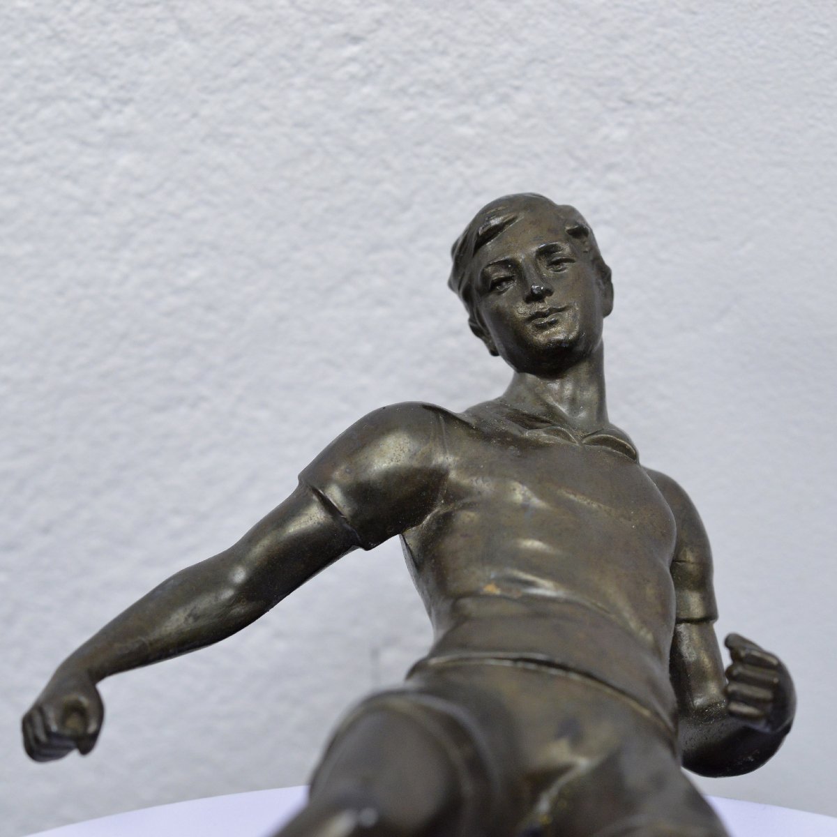 Mid Century Art Deco Style German Vintage Mantel Clock Footballer Patina-photo-5