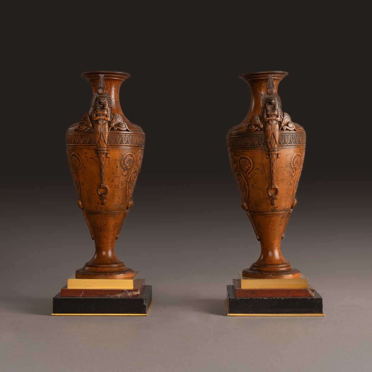 Egyptomanie - Rare Pair Of Bronze And Marble Vases By Servant, Circa 1860-photo-1