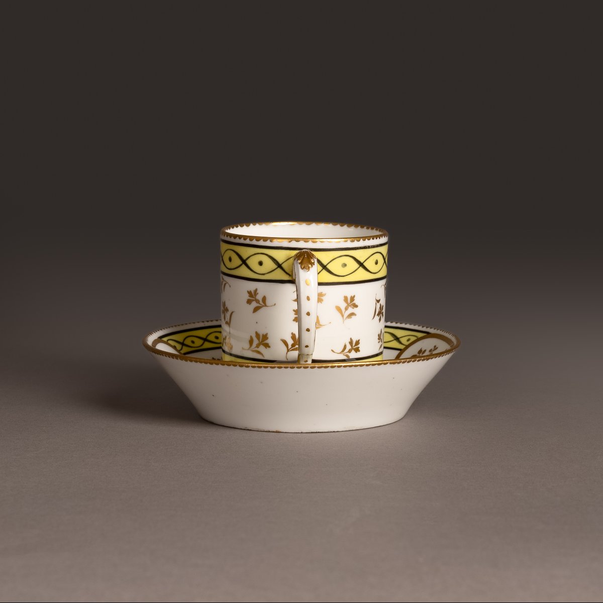 Manufacture Royale De Sèvres, 1778 - Cup And Saucer In Hard Paste With Ruins Decoration-photo-2