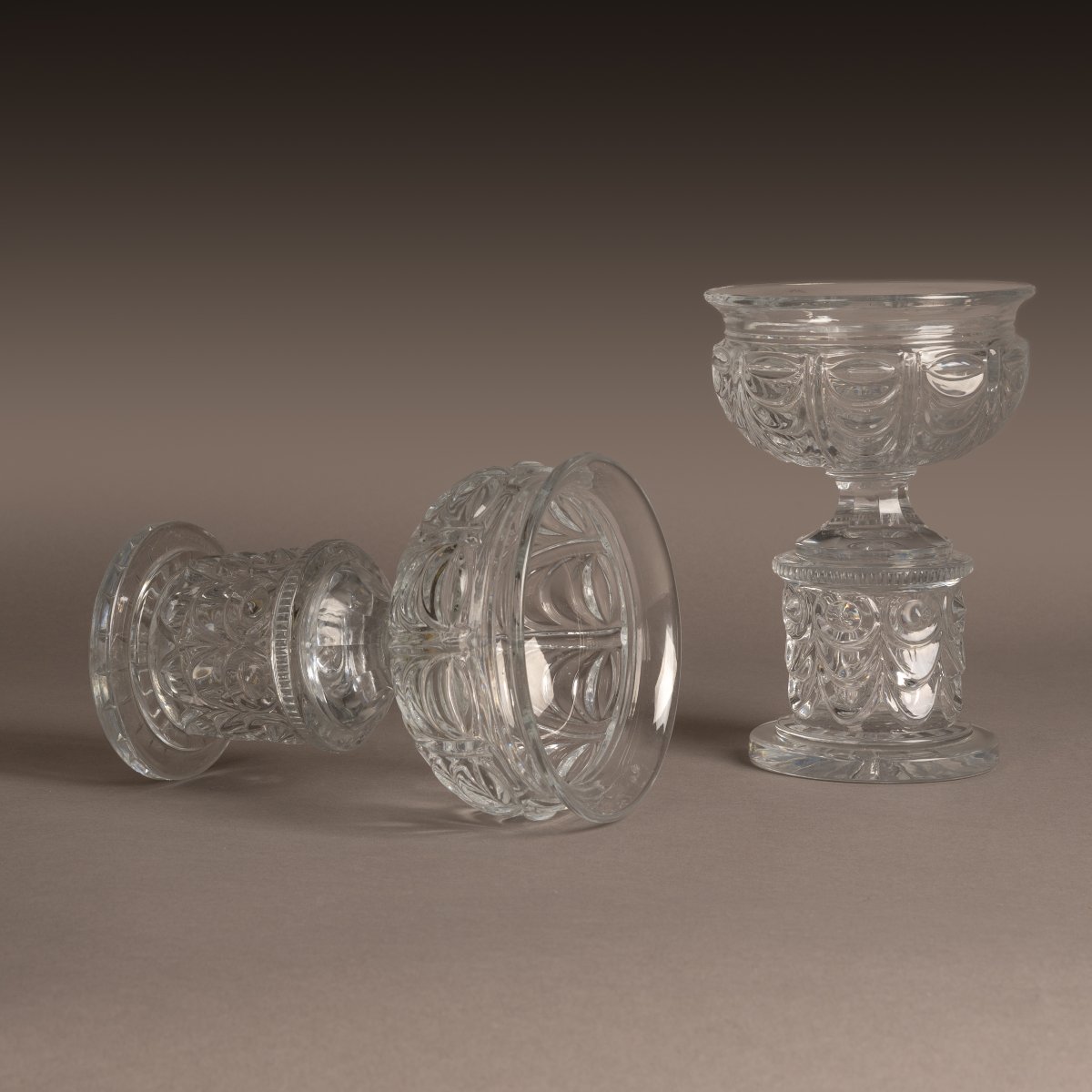 Le Creusot, vers 1830 - paire de coupes en cristal - draperies forme Médicis -photo-3