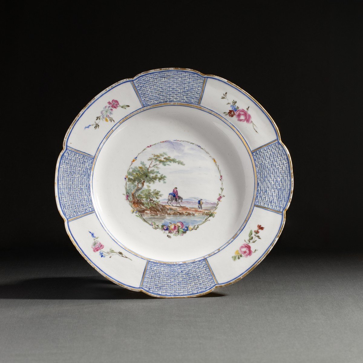 Mennecy, Circa 1760 - Very Rare Soft Paste Porcelain Dinner Plate-photo-3