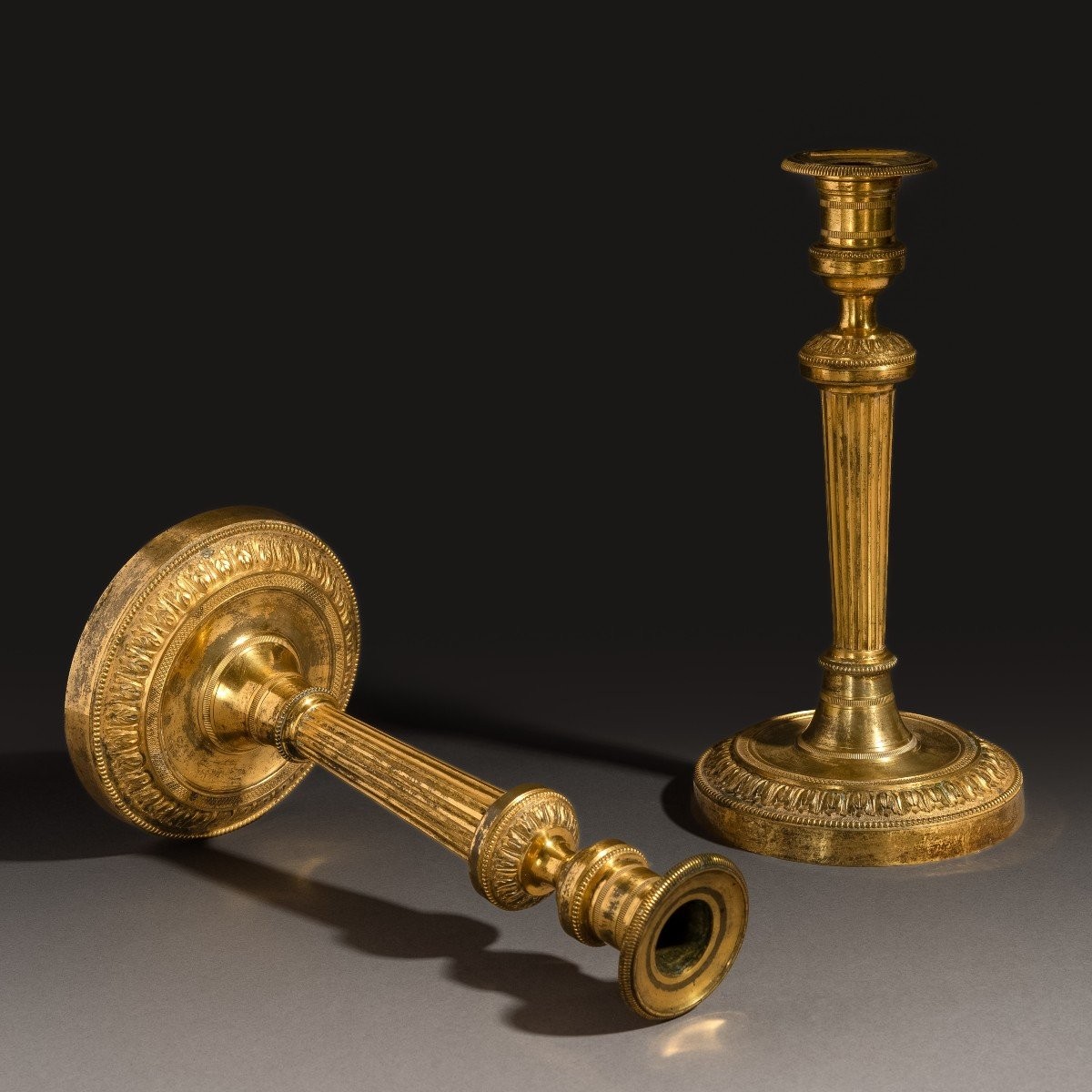 Paris, Circa 1800 - Pair Of Large Candlesticks, Gilt Bronze Torches - Galle Or Ravrio