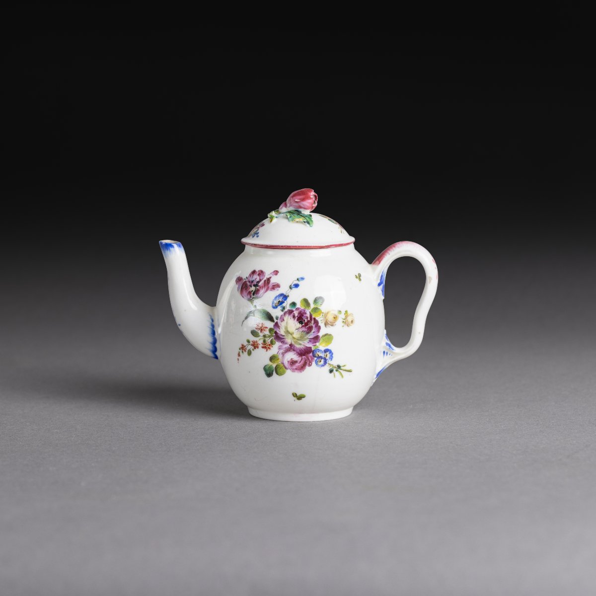 Mennecy, vers 1750 - petite théière calabre en porcelaine tendre-photo-2