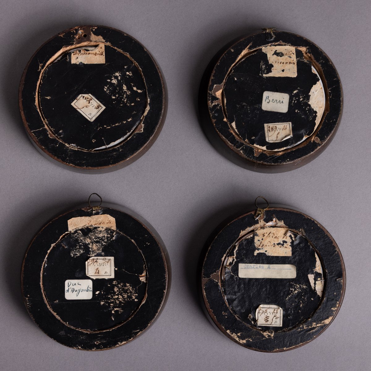 Manufacture de Sèvres pour le duc de Doudeauville - suite de 4 médaillons en biscuit-photo-2