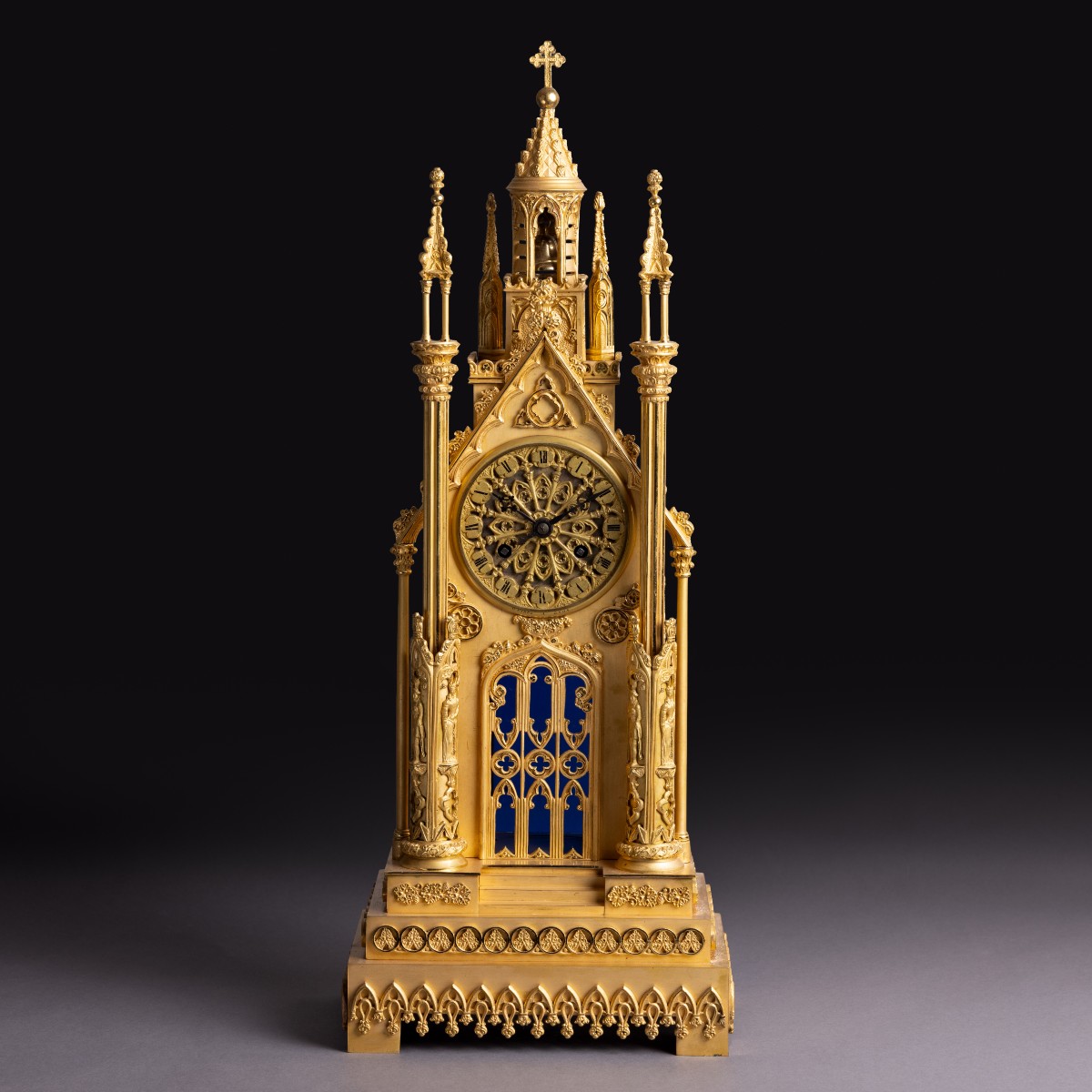 Weibel à Lyon - grande pendule cathédrale, troubadour en bronze finement doré - vers 1830