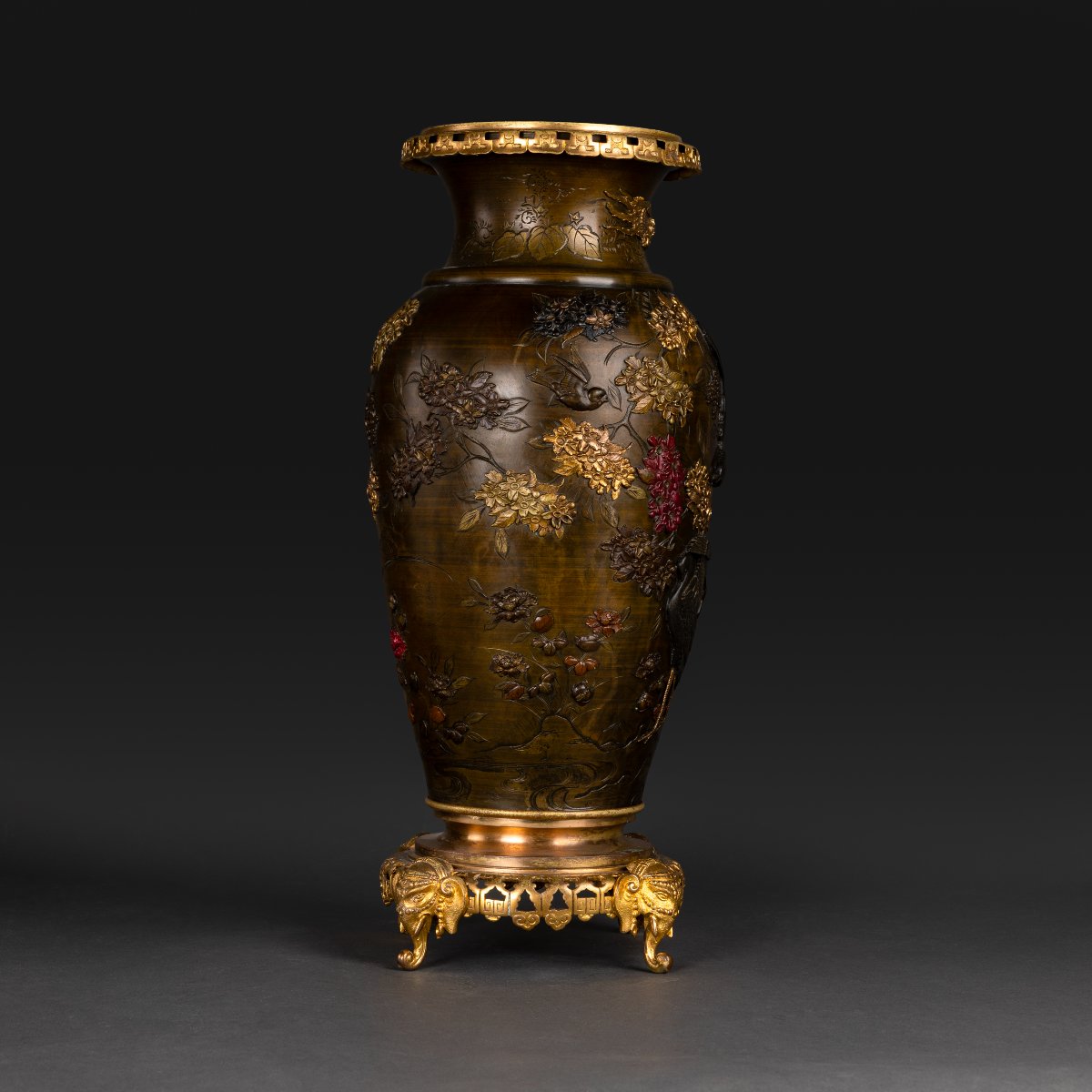 Crystal Staircase, Ca. 1880 (e. Lièvre) — Very Important Sentoku Vase, Japan, Meiji Era -photo-4