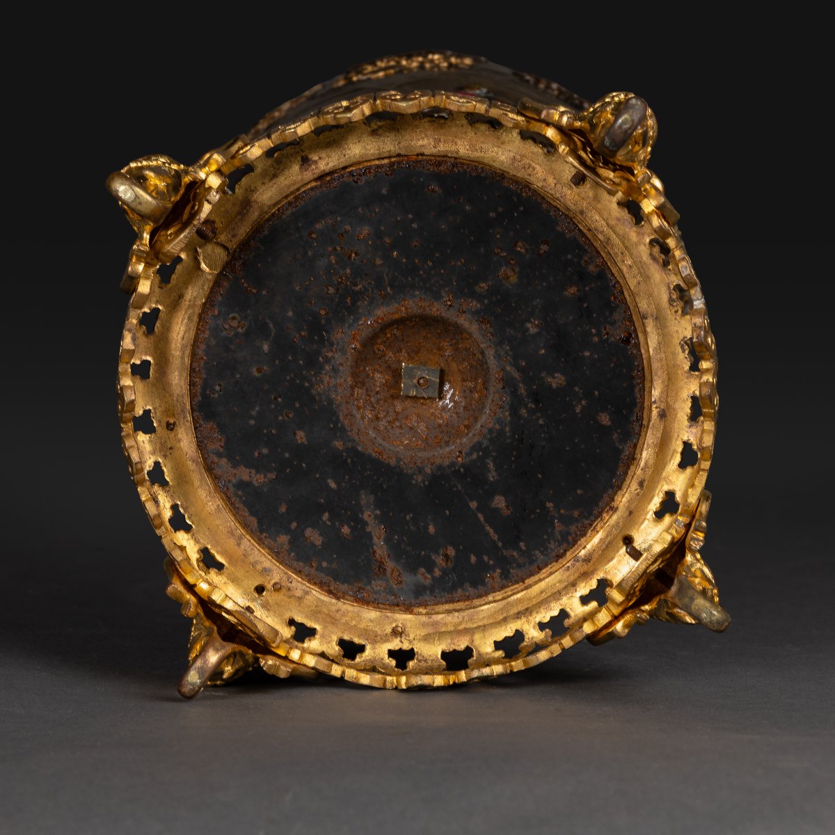 Crystal Staircase, Ca. 1880 (e. Lièvre) — Very Important Sentoku Vase, Japan, Meiji Era -photo-3