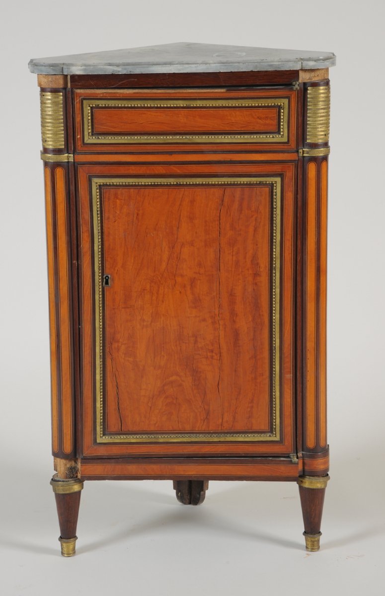 Etienne Levasseur, Maitre In 1767—corner Cupoboard - Lemonwood —louis XVI Period-photo-4