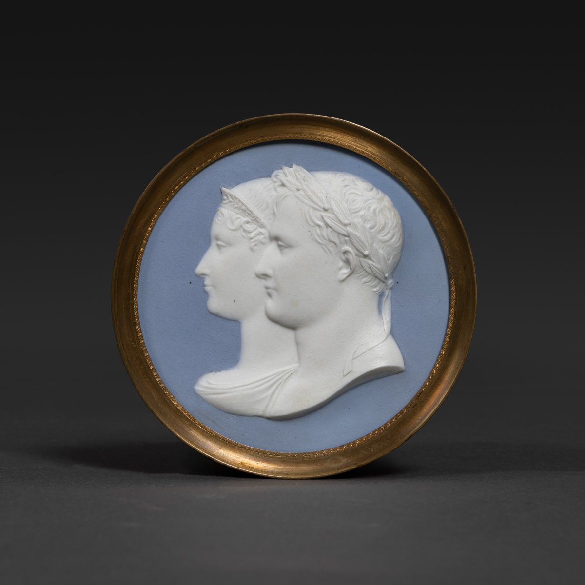 Manufacture Impériale de Sèvres d'après Andrieu - médaillon en biscuit de Napoléon et ML