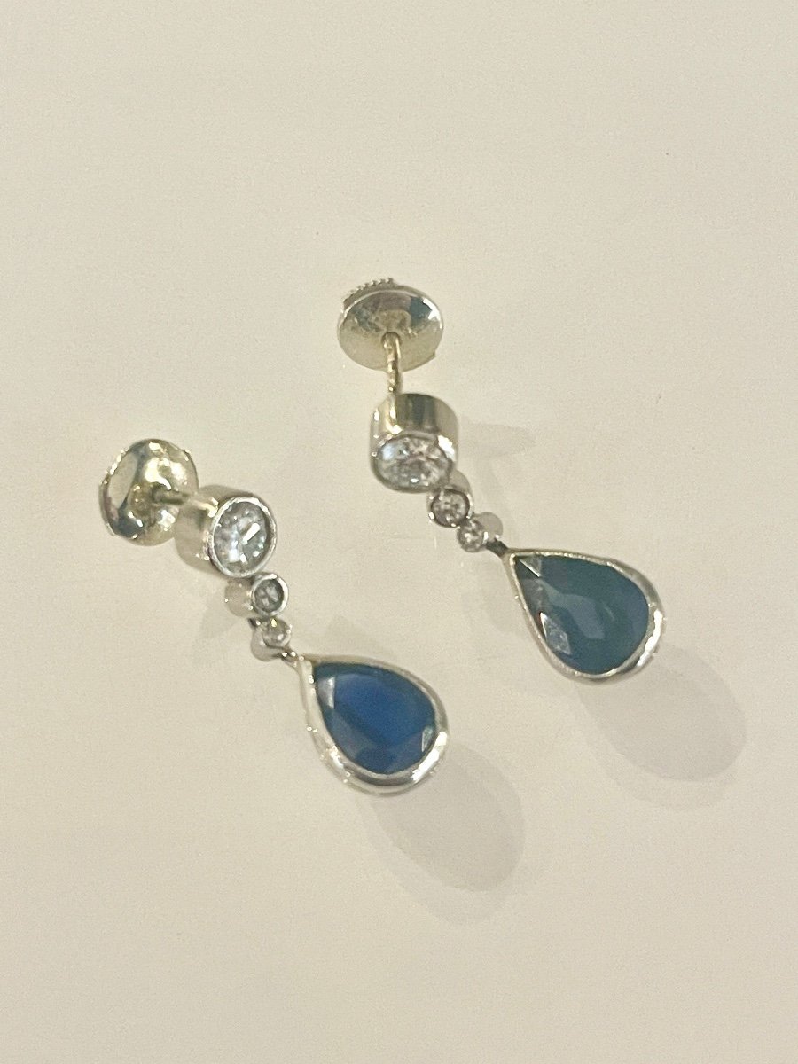 Earrings In Gold, Diamonds And Sapphires.-photo-3