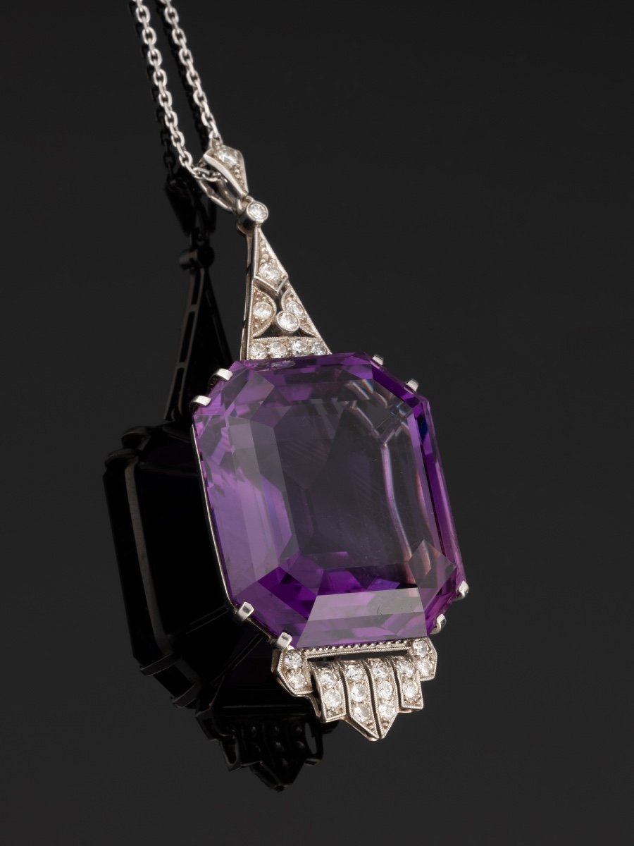 Art-deco Pendant In Platinum And Diamonds Set With An Important Amethyst-photo-2