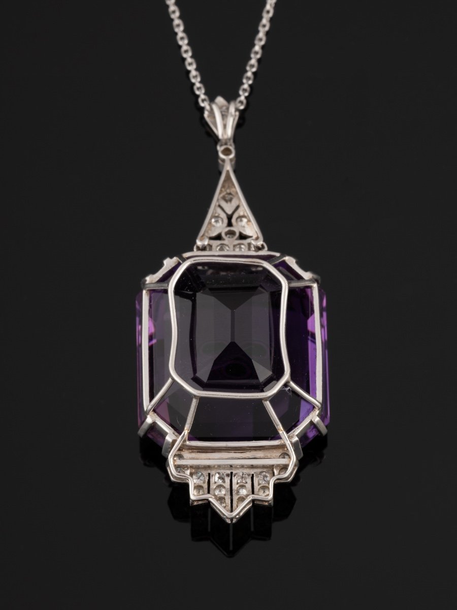 Art-deco Pendant In Platinum And Diamonds Set With An Important Amethyst-photo-4