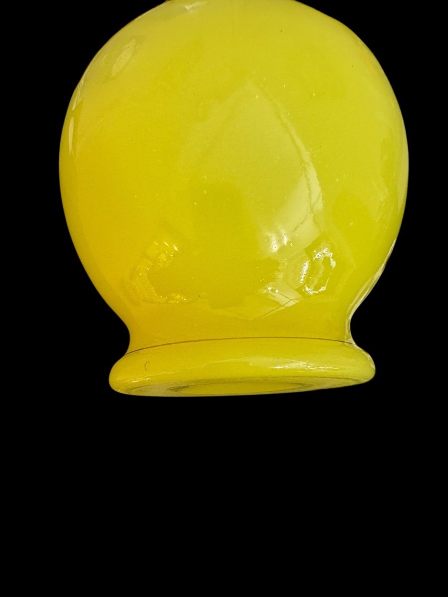 Baccarat: Rare Large Yellow Opaline Vase-photo-2
