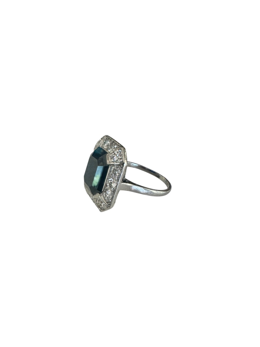 Bague Art-Déco en platine , saphir et diamants -photo-1