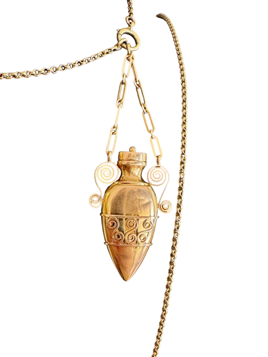 Gold Pendant Bottle, Amphora-shaped-photo-1