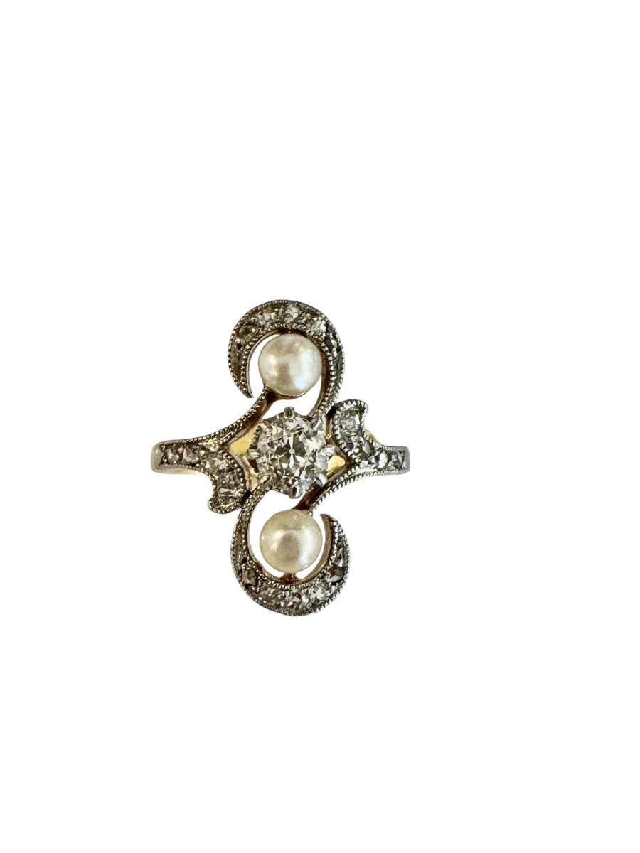Bague Belle époque en or, platine, diamants et perles fines 