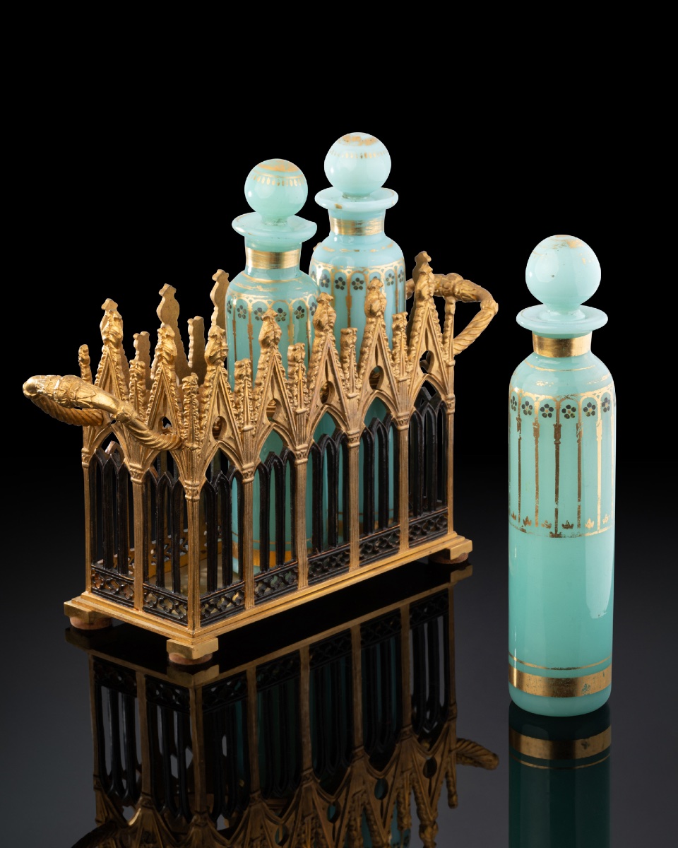 Opaline And Gilt Bronze  Carmelite Melissa Water Bottle Cellar-photo-3
