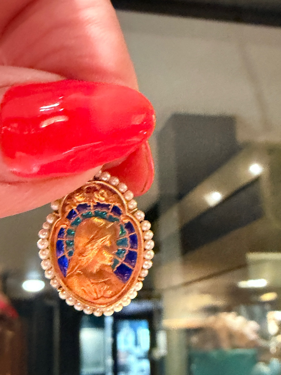 Religious Medal In Gold, Enamel And Fine Pearls-photo-1