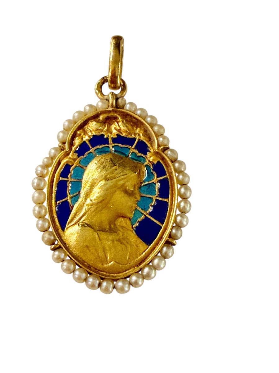 Religious Medal In Gold, Enamel And Fine Pearls