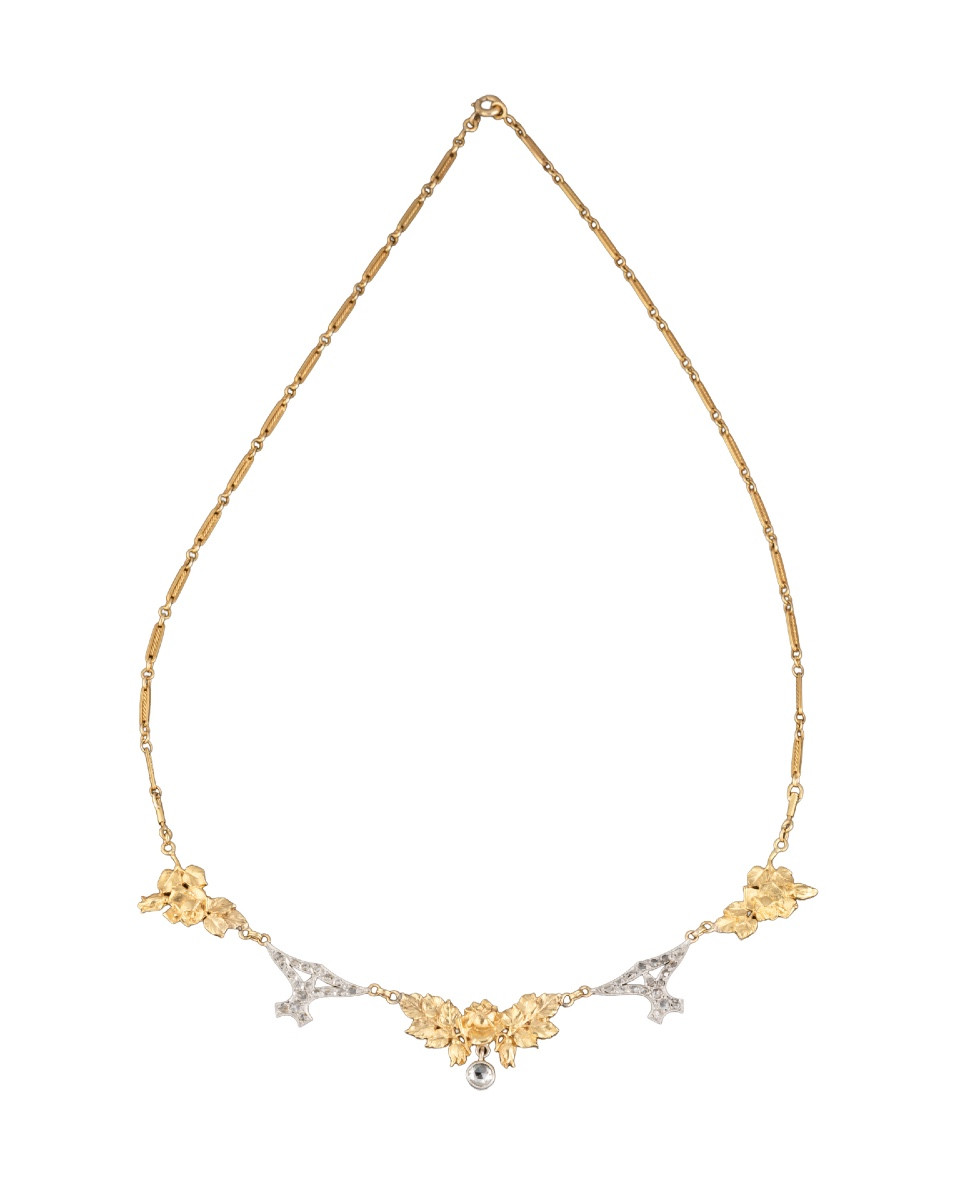 Art Nouveau Necklace In Gold And Diamonds