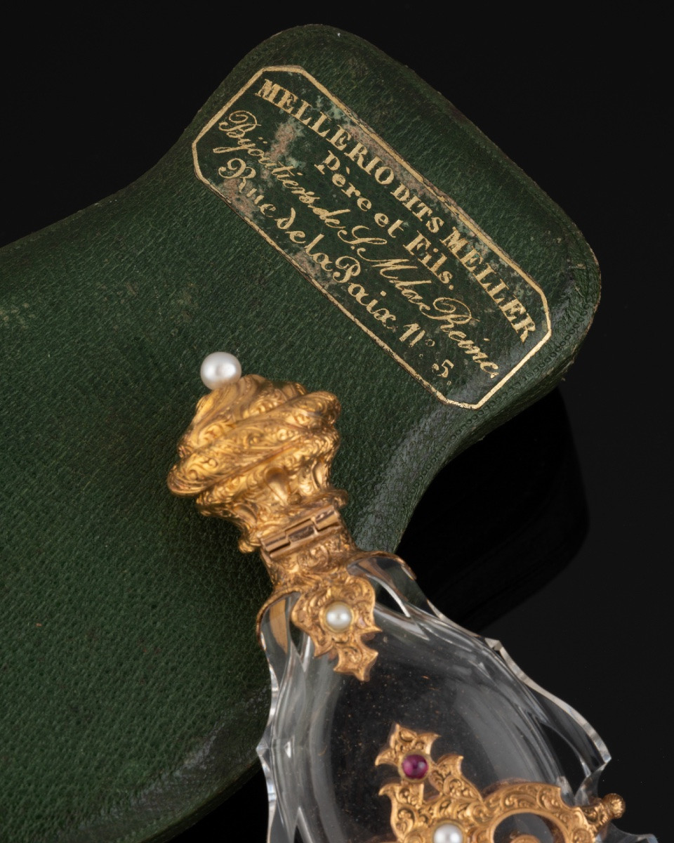 Mellerio Dits Meller: Salt Bottle In Crystal, Gold, Rubies And  Natural Pearls-photo-2