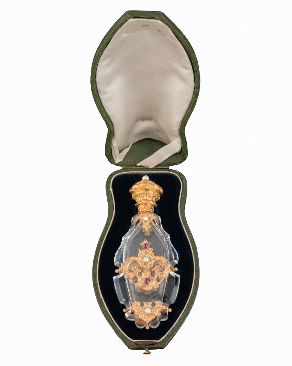 Mellerio Dits Meller: Salt Bottle In Crystal, Gold, Rubies And  Natural Pearls-photo-3