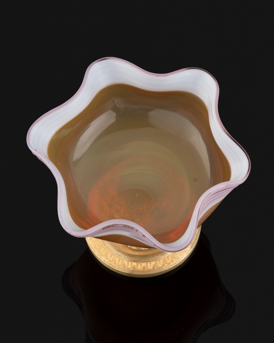 Cup With Dolphins In Honey Yellow Opaline And Amethyst -photo-2