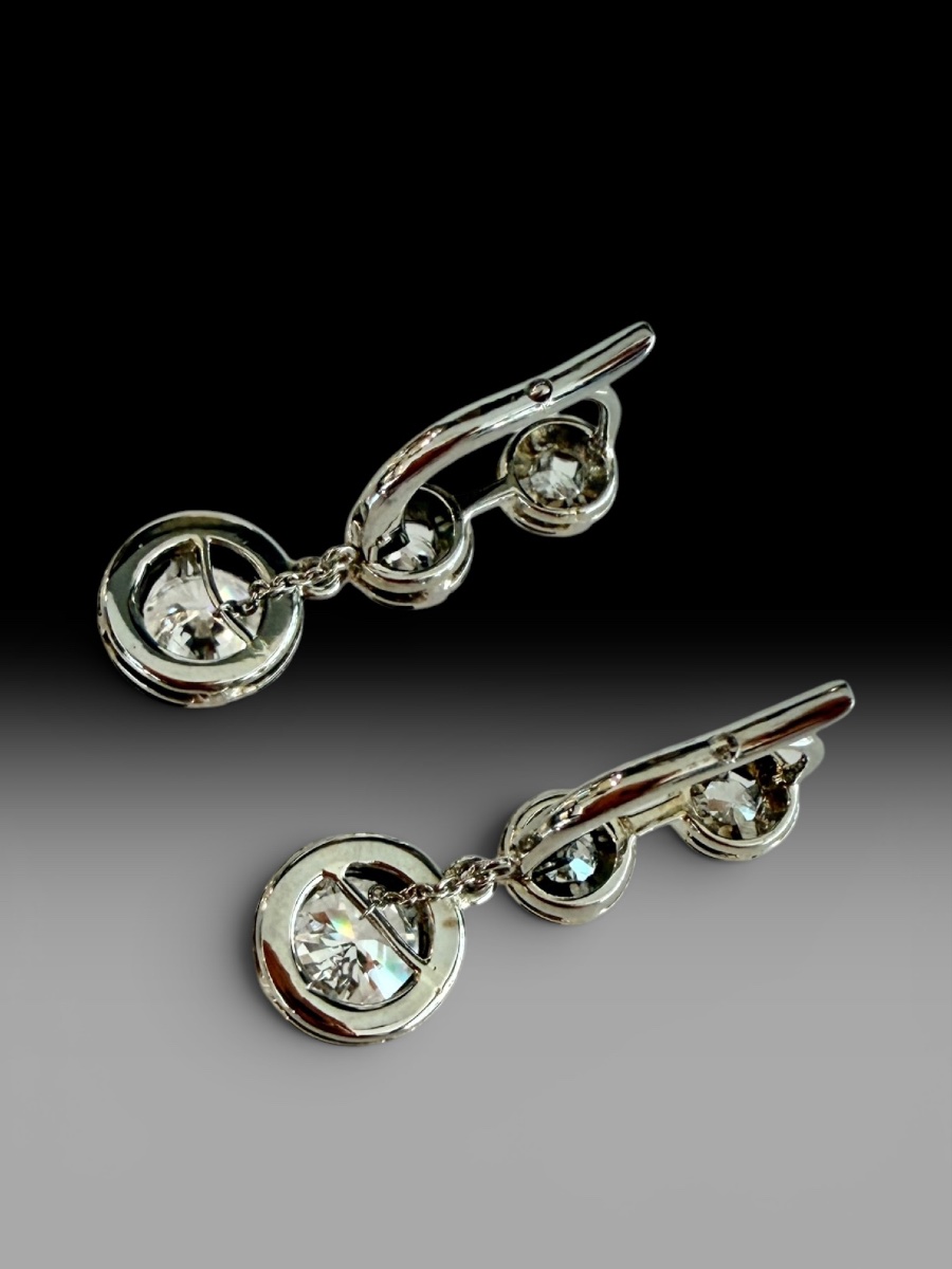Paire de dormeuses en or et diamants -photo-4