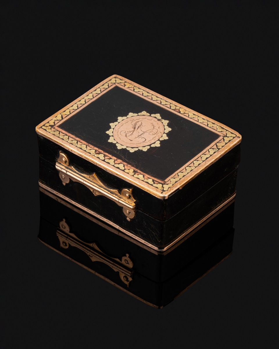Tortoiseshell And Gold Patch  Box, Louis XVI Period-photo-2