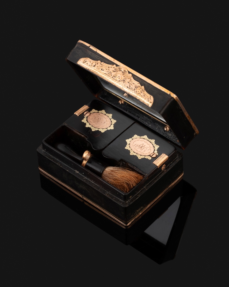 Tortoiseshell And Gold Patch  Box, Louis XVI Period-photo-5