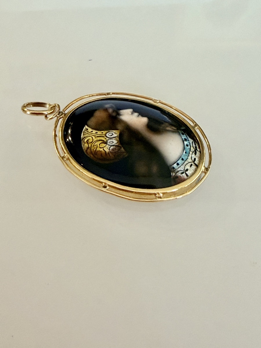 Pendentif en or et émail de Limoges-photo-3