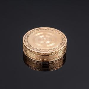 Louis XVI Period Round Gold Box