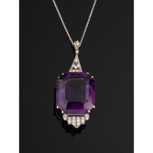 Art-deco Pendant In Platinum And Diamonds Set With An Important Amethyst