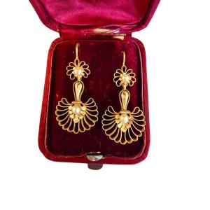 Vintage Gold Earrings With Natural  Pearls