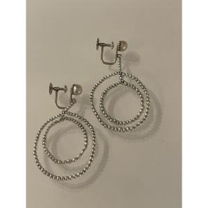 Pair Of Earrings In White Gold And Naturals Pearls