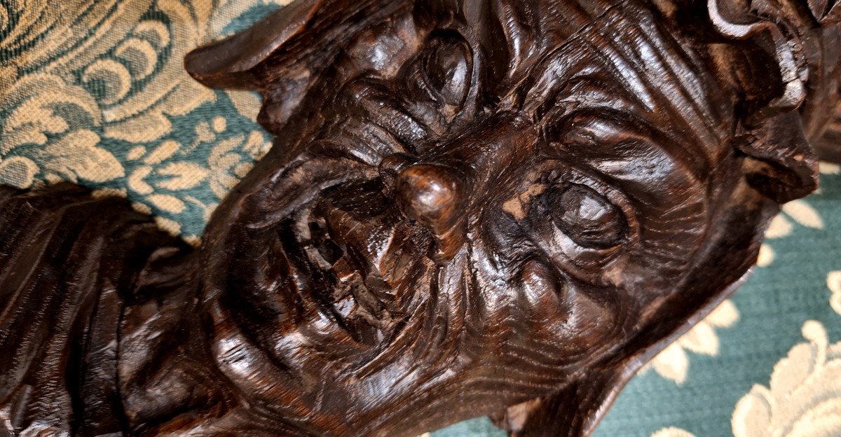 Grimacing Head In 17th Century Wood-photo-2